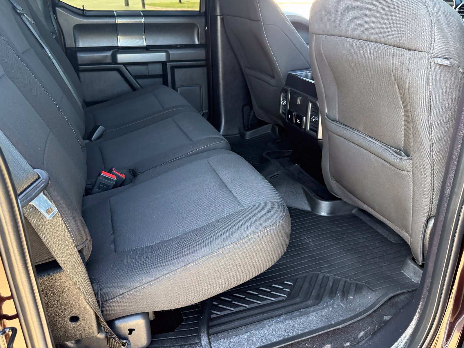 Used 2018 Ford F150 XLT w/ Equipment Group 302A Luxury AWD/4WD image 43