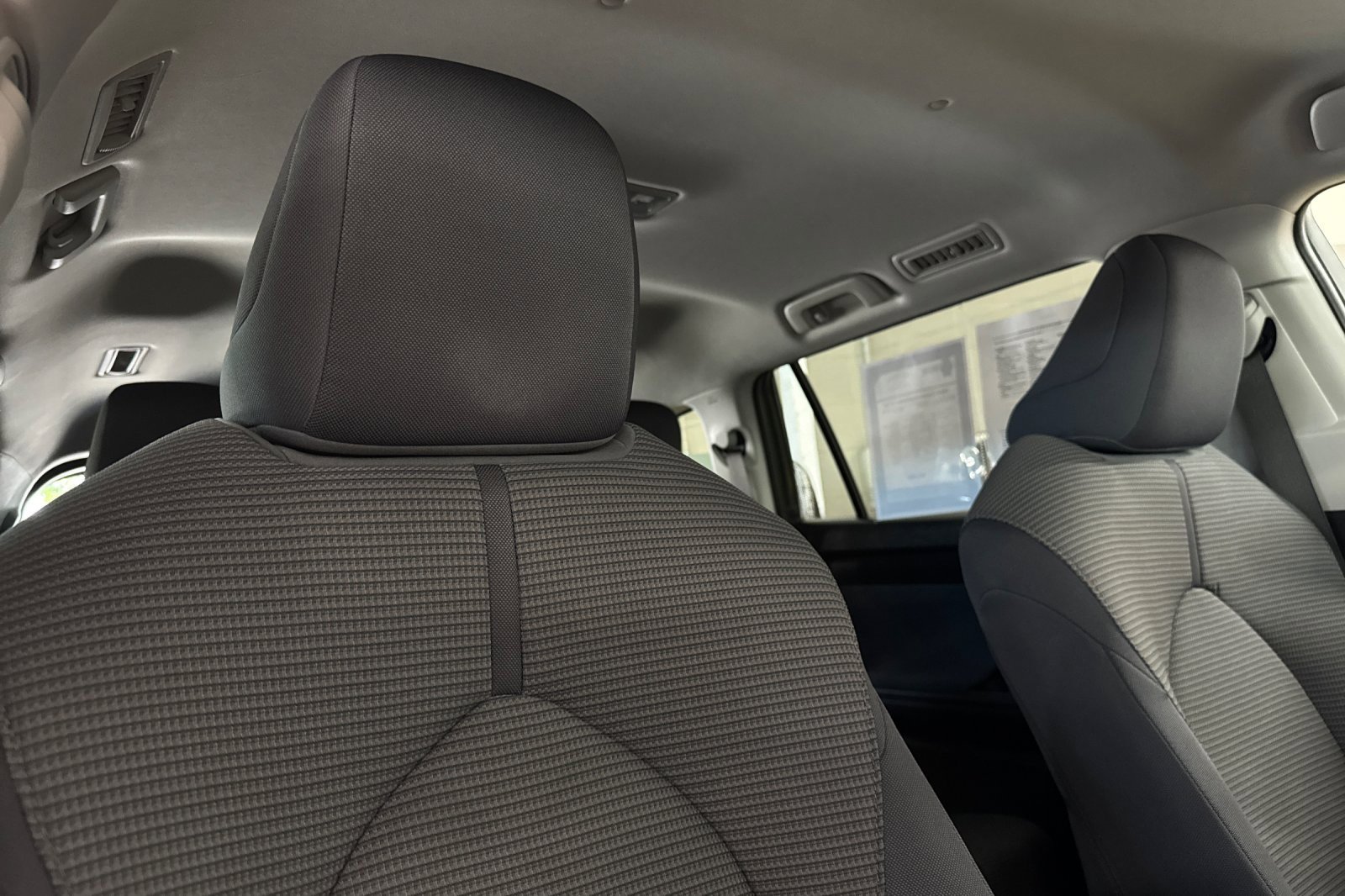 Used 2024 Toyota Highlander LE image 18