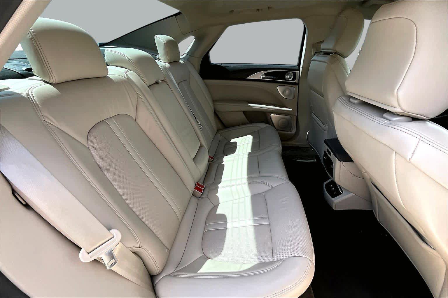 Used 2020 Lincoln MKZ Reserve w/ Luxury Package AWD/4WD image 20
