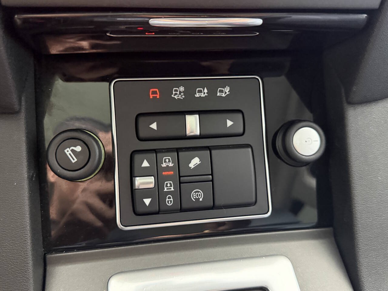 Used 2015 Land Rover LR4 HSE AWD/4WD image 15