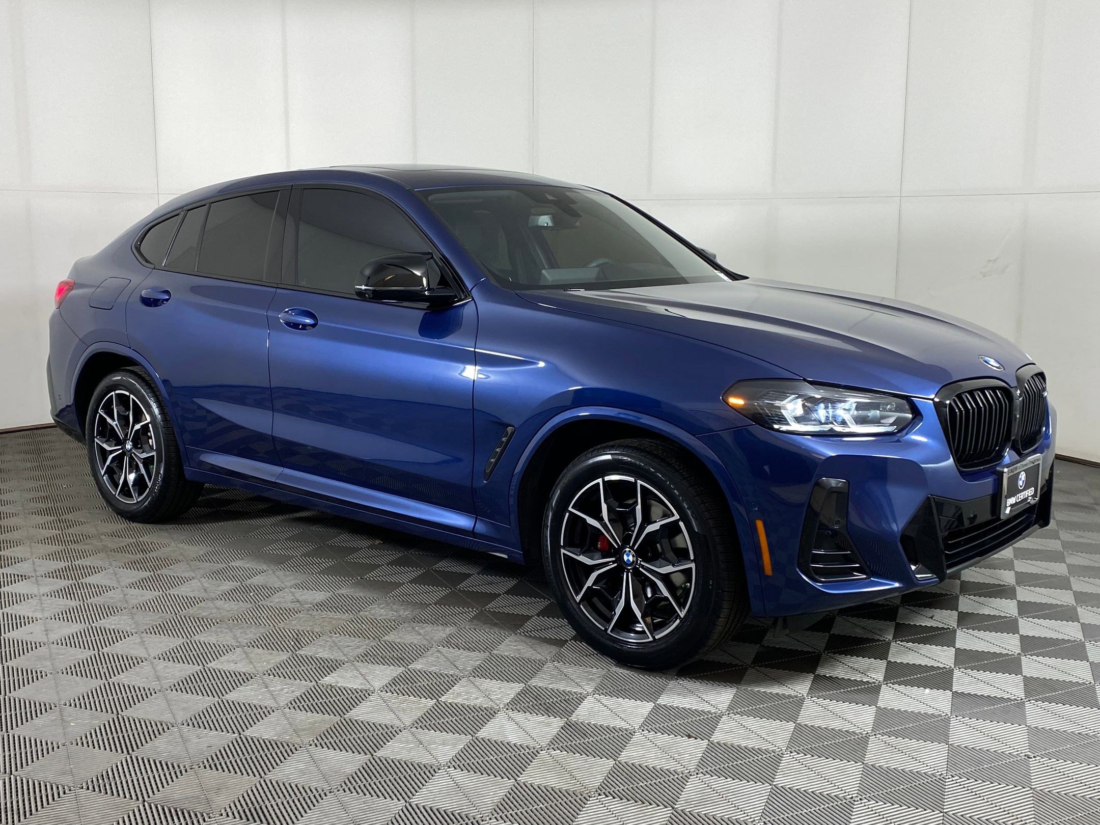 Certified 2024 BMW X4 M40i w/ Premium Package image 6