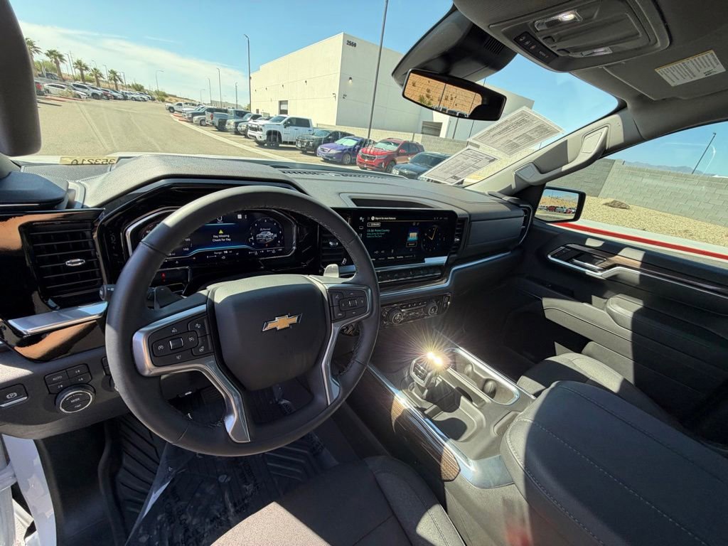 Used 2025 Chevrolet Silverado 1500 LT AWD/4WD image 14