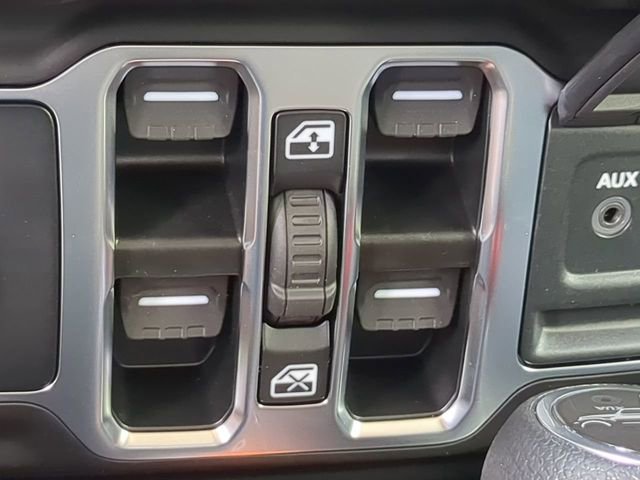 New 2025 Jeep Gladiator Sport AWD/4WD image 23