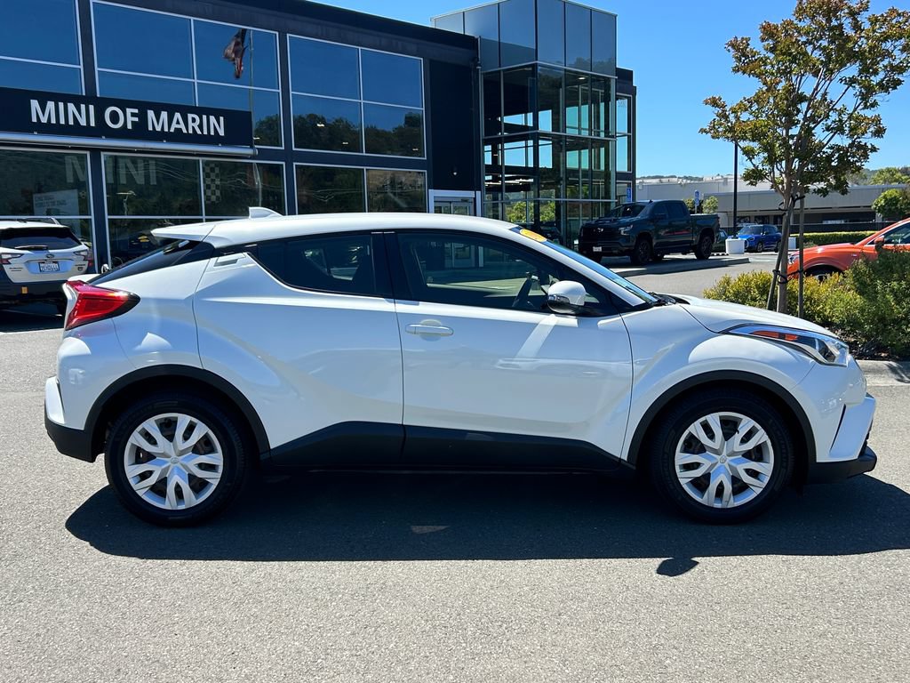 Used 2019 Toyota C-HR LE FWD image 6
