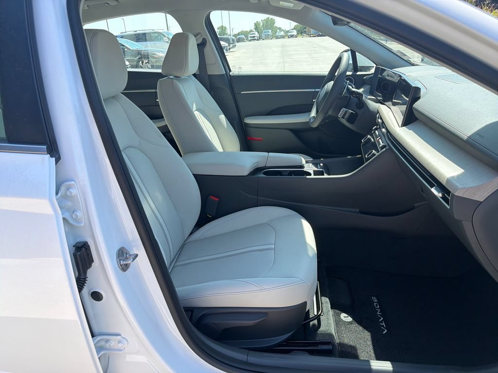 New 2026 Hyundai Sonata Blue FWD image 34