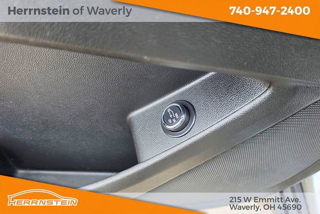 Used 2023 Chevrolet Traverse LT FWD image 15
