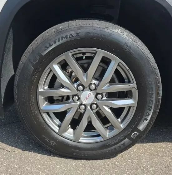 Used 2017 GMC Acadia SLT w/ LPO, Floor Liner Package FWD image 59