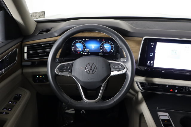 Used 2024 Volkswagen Atlas SE FWD image 7