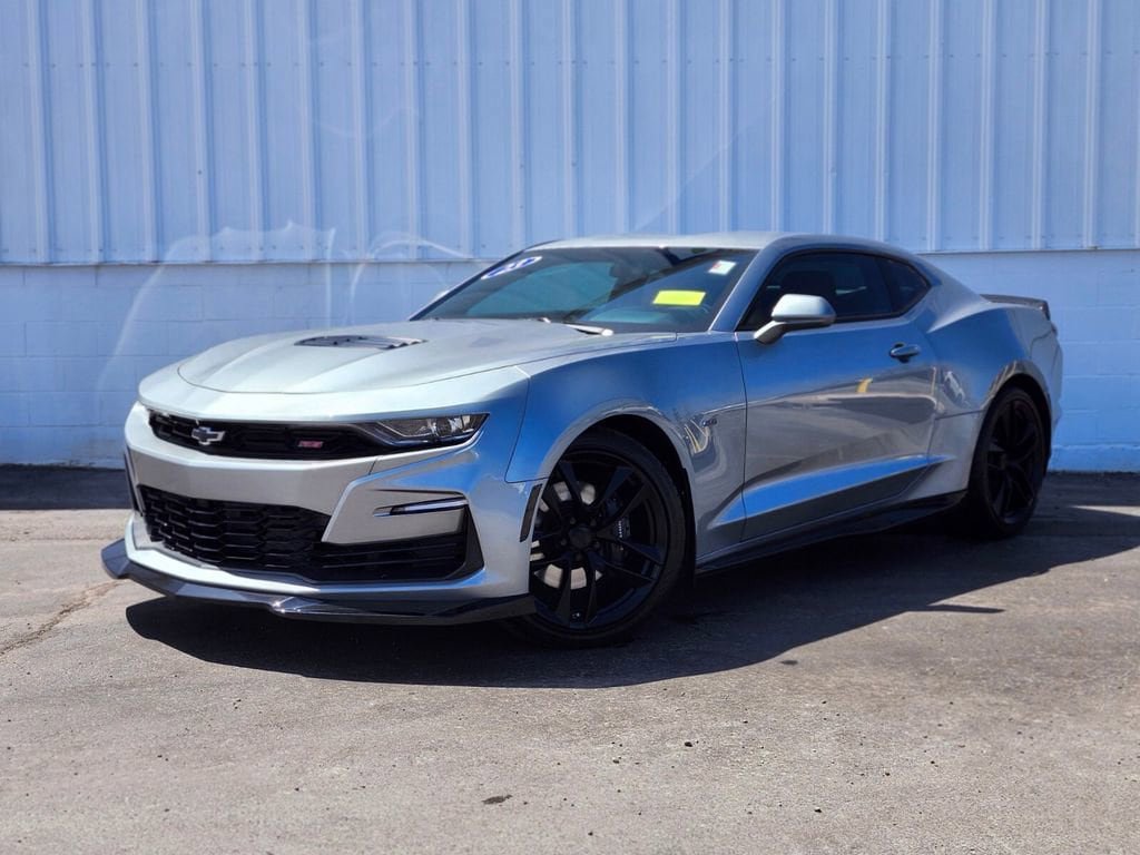 Used 2023 Chevrolet Camaro SS RWD image 1