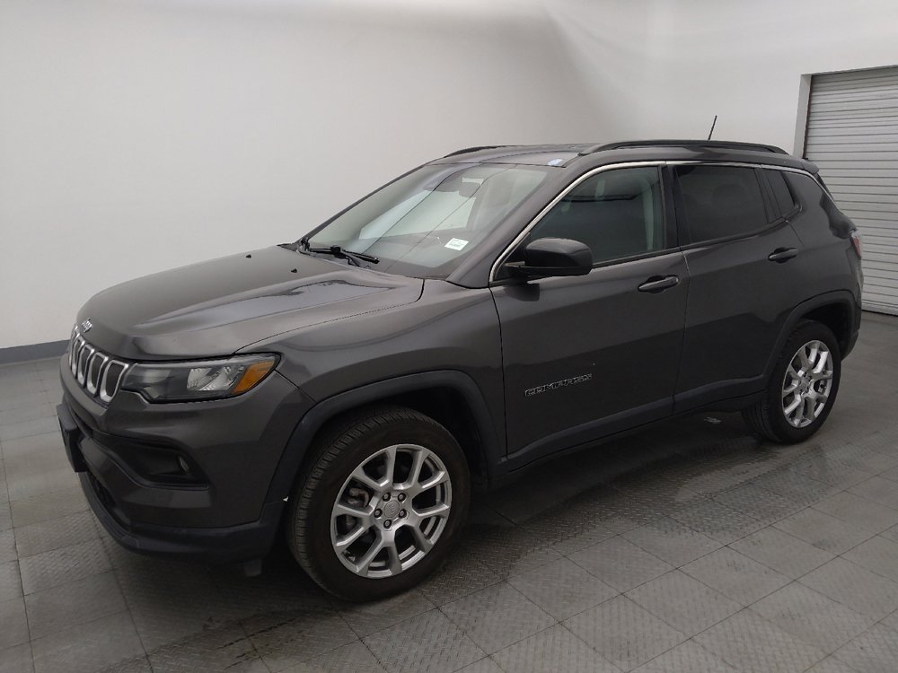 Used 2022 Jeep Compass Latitude AWD/4WD image 2