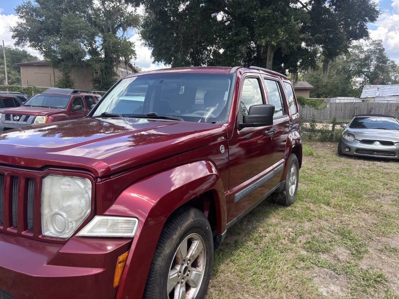 Used 2011 Jeep Liberty Sport image 8