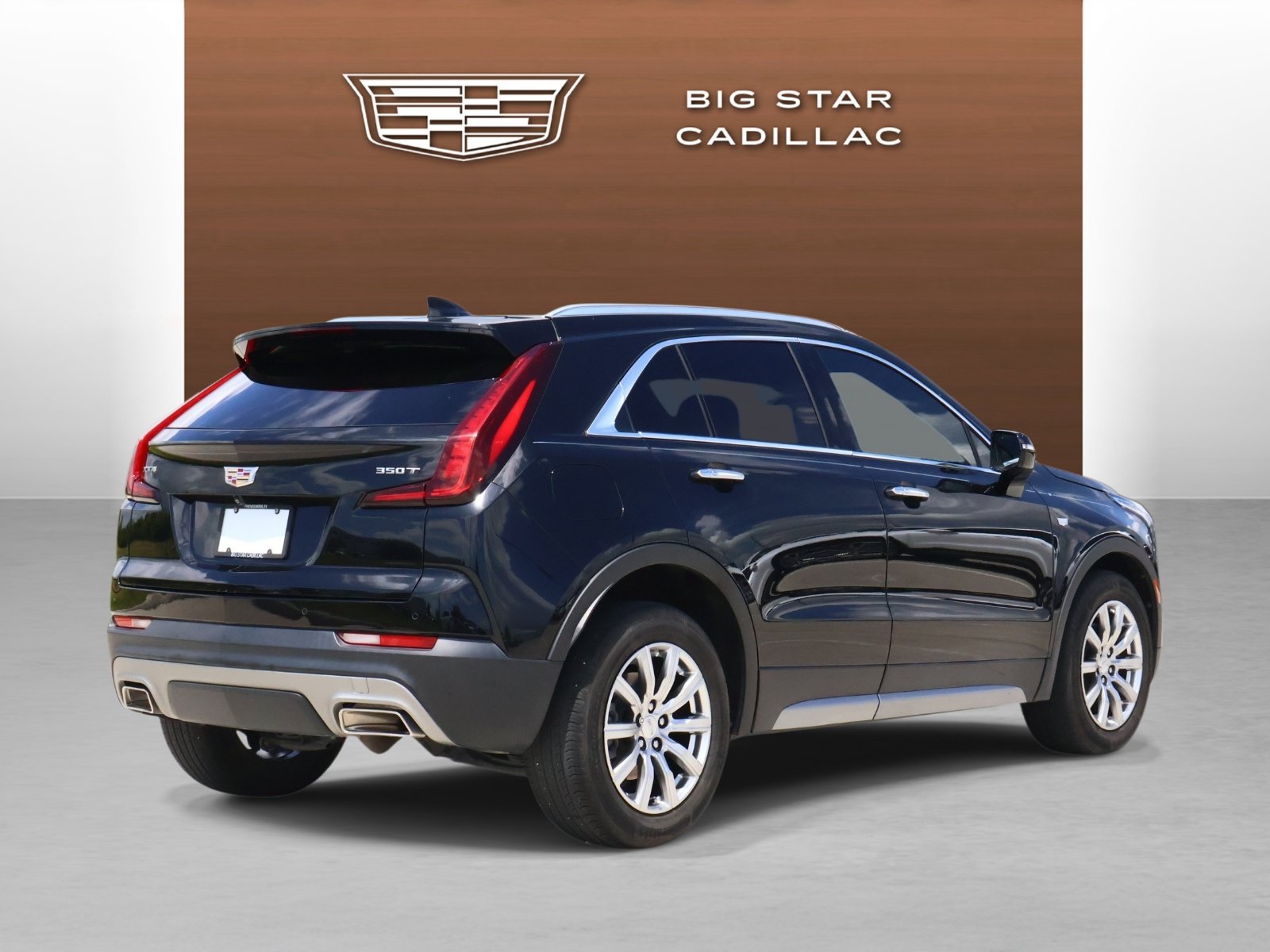 Certified 2023 Cadillac XT4 Premium Luxury FWD image 5