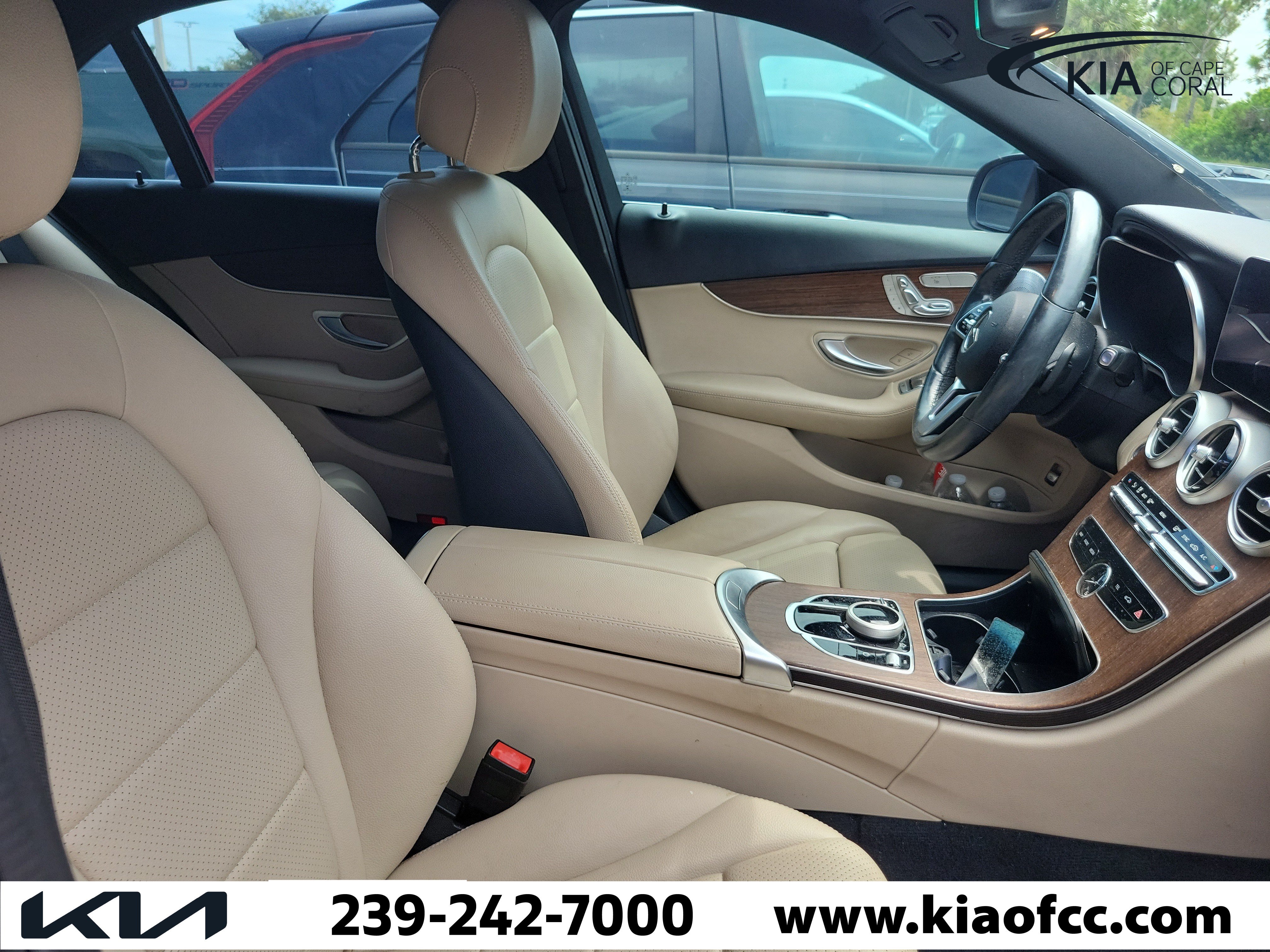 Used 2021 Mercedes-Benz C 300 4MATIC Sedan image 7