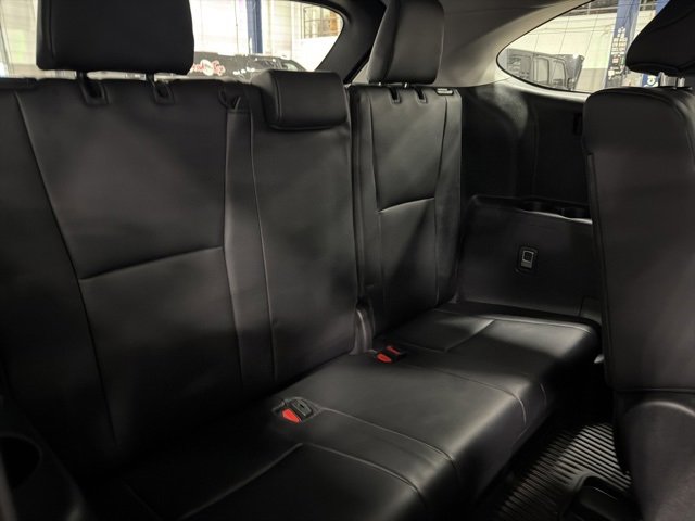 Certified 2024 Toyota Highlander AWD image 35