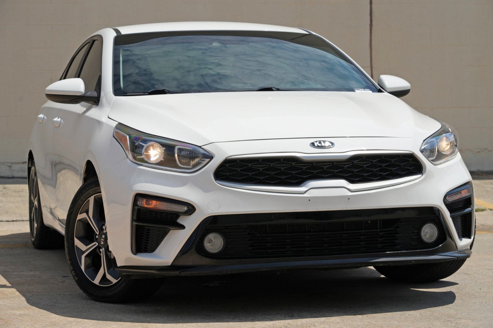 Used 2019 Kia Forte LXS FWD image 2