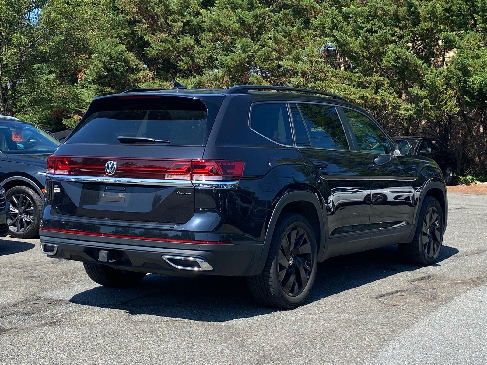 Certified 2024 Volkswagen Atlas SE AWD/4WD image 3