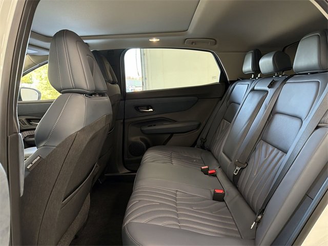 Certified 2025 Nissan Ariya Platinum image 18