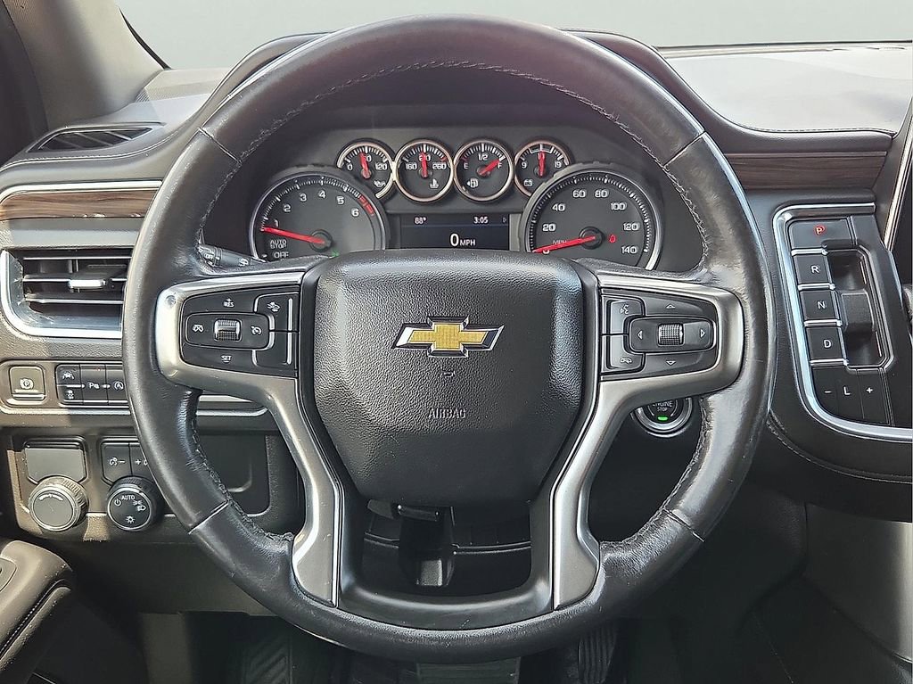 Used 2021 Chevrolet Suburban LS w/ Driver Alert Package RWD image 12