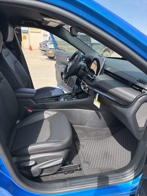 New 2026 Jeep Compass Latitude image 22