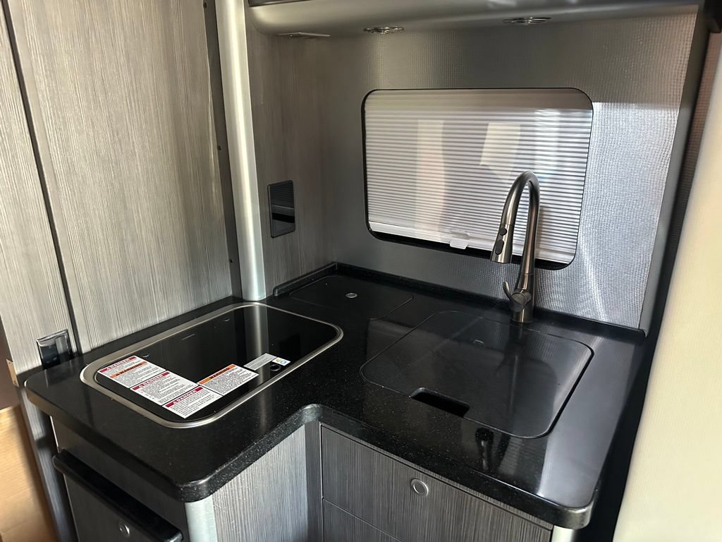 Used 2020 Mercedes-Benz Sprinter 3500 w/ Premium Plus Package image 18