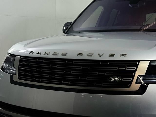 Used 2023 Land Rover Range Rover SE AWD/4WD image 12