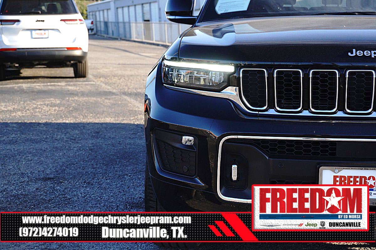 Used 2023 Jeep Grand Cherokee L Overland w/ Trailer Tow Group (B) RWD image 43