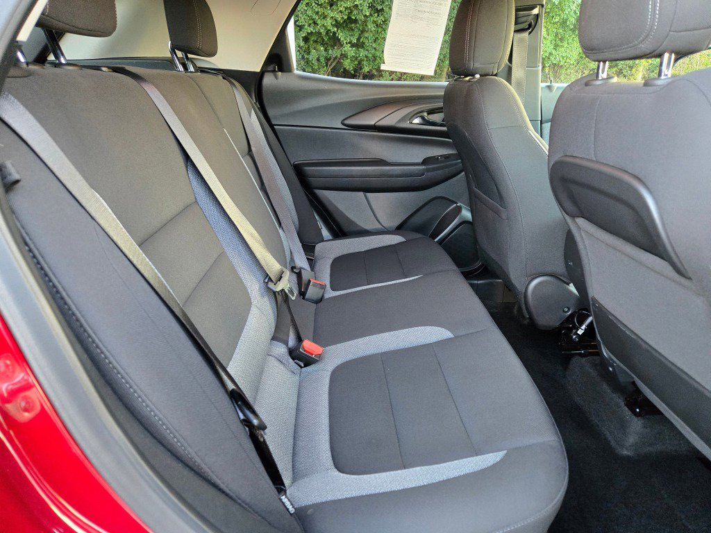 Used 2025 Chevrolet TrailBlazer LT FWD image 9