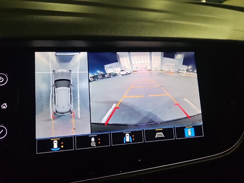 Used 2021 Buick Envision Avenir w/ Technology Package II image 7