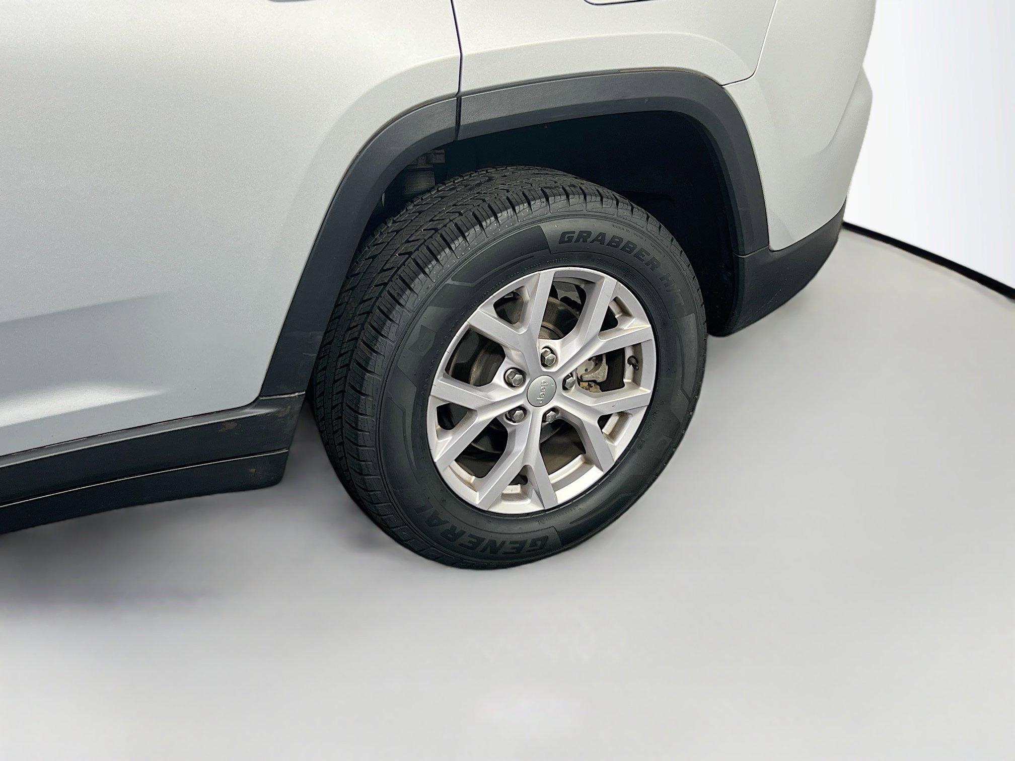 Used 2022 Jeep Grand Cherokee Limited AWD/4WD image 29