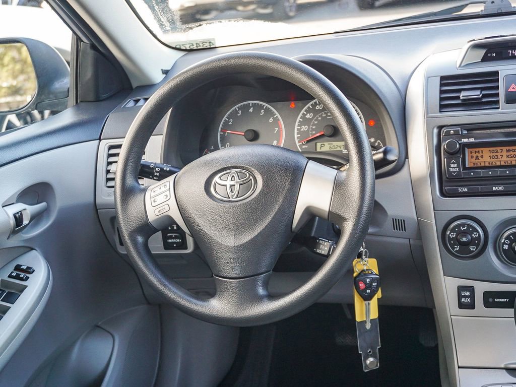 Used 2012 Toyota Corolla LE FWD image 17