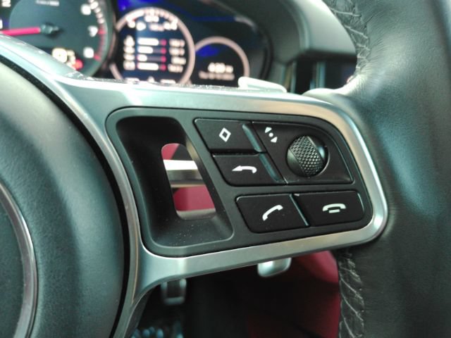Used 2022 Porsche Cayenne S Platinum AWD/4WD image 40