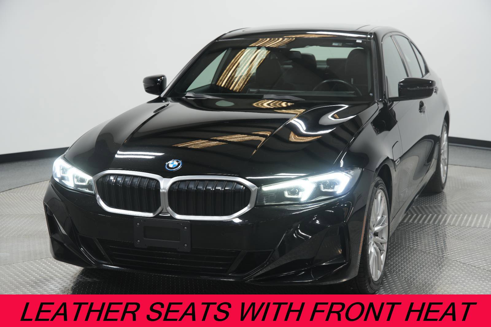 Used 2023 BMW 330e xDrive image 3