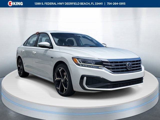 Used 2021 Volkswagen Passat 2.0T R-Line image 1