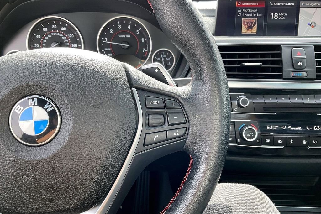 Used 2018 BMW 330i Gran Turismo xDrive image 12