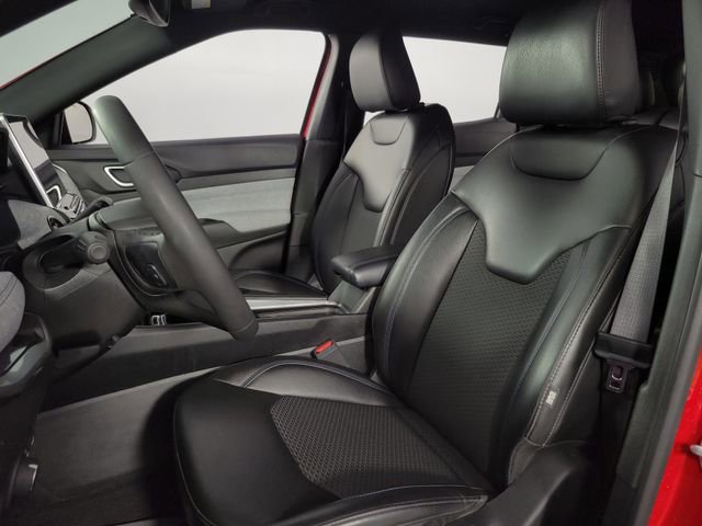 Used 2023 Jeep Compass Latitude image 12