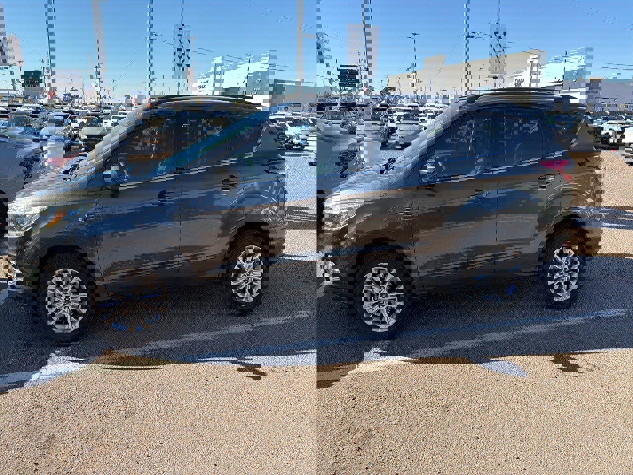 Used 2018 Ford Escape SE w/ SE Sync 3 Package image 9