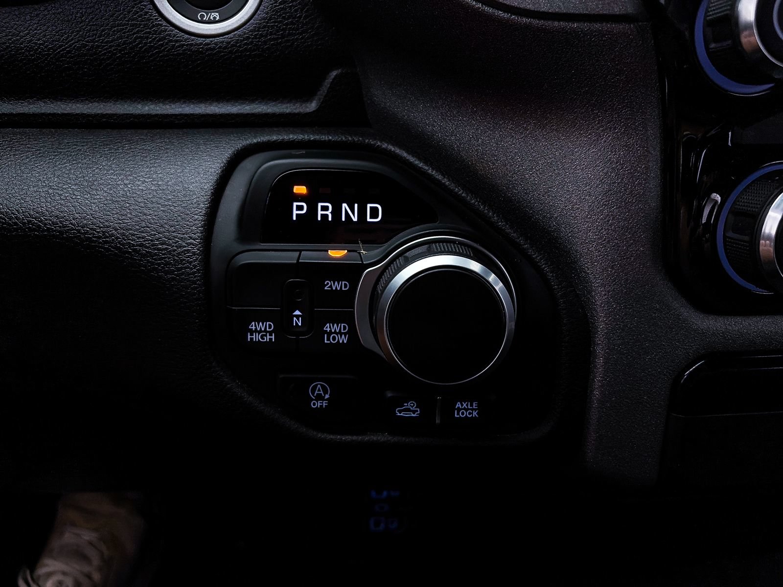 Used 2025 RAM 1500 Warlock AWD/4WD image 29