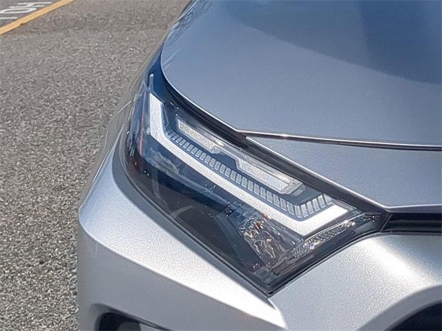 Used 2022 Toyota RAV4 XLE Premium image 10