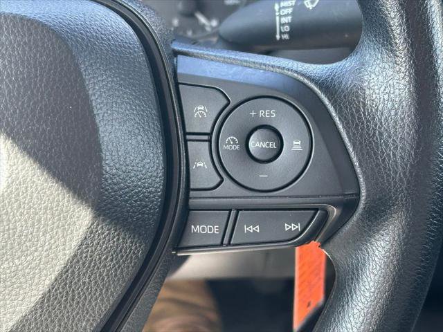 Certified 2025 Toyota Corolla LE FWD image 33