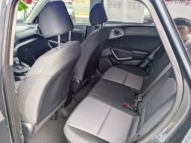 Used 2025 Kia Soul LX w/ LX Technology Package image 14
