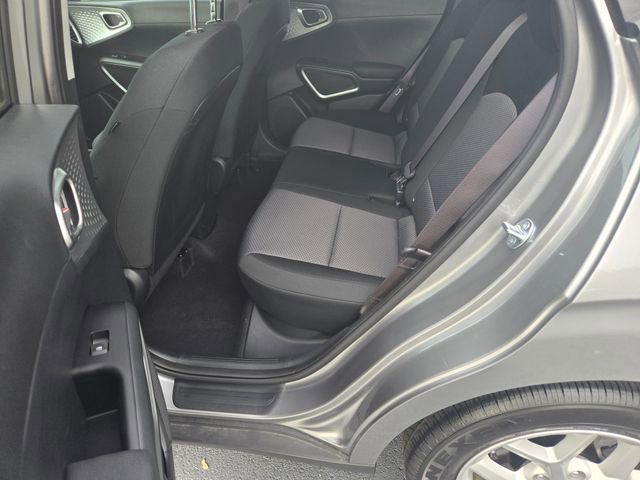 Used 2025 Kia Soul LX FWD image 18
