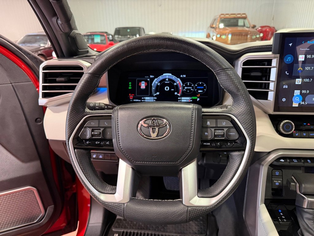 Used 2023 Toyota Sequoia Capstone AWD/4WD image 32