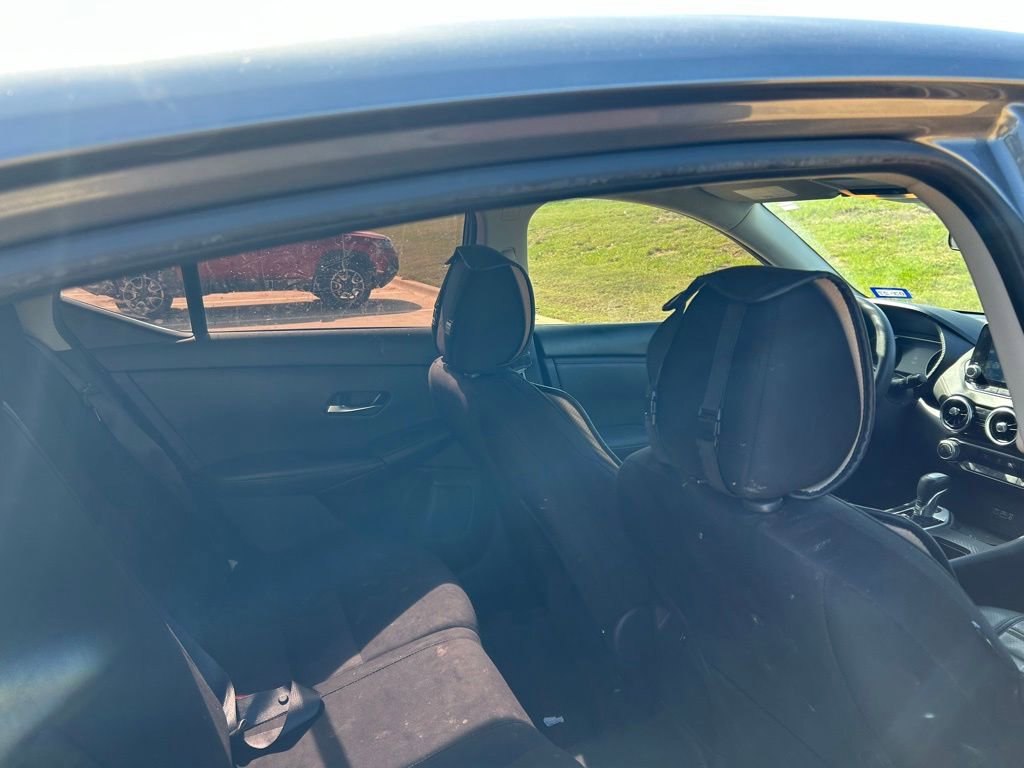 Used 2023 Nissan Sentra SV FWD image 4