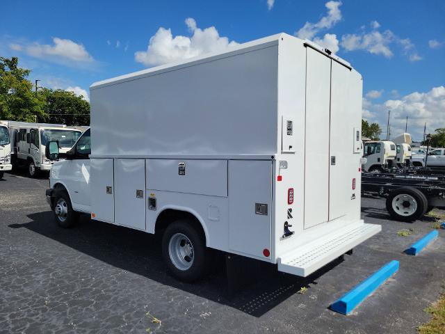 New 2025 Chevrolet Express 3500 w/ Power Convenience Package RWD image 3