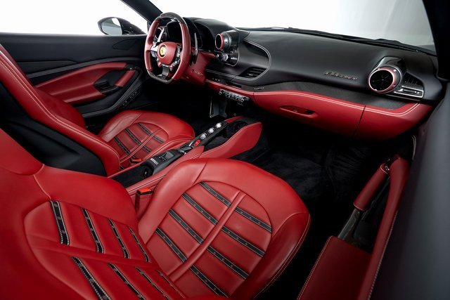 Used 2022 Ferrari F8 Tributo image 48