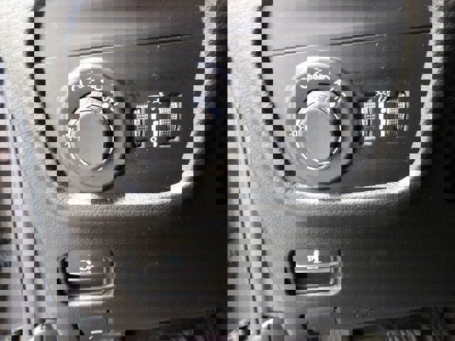 Used 2022 Jeep Grand Cherokee Laredo w/ Luxury Tech Group I image 20