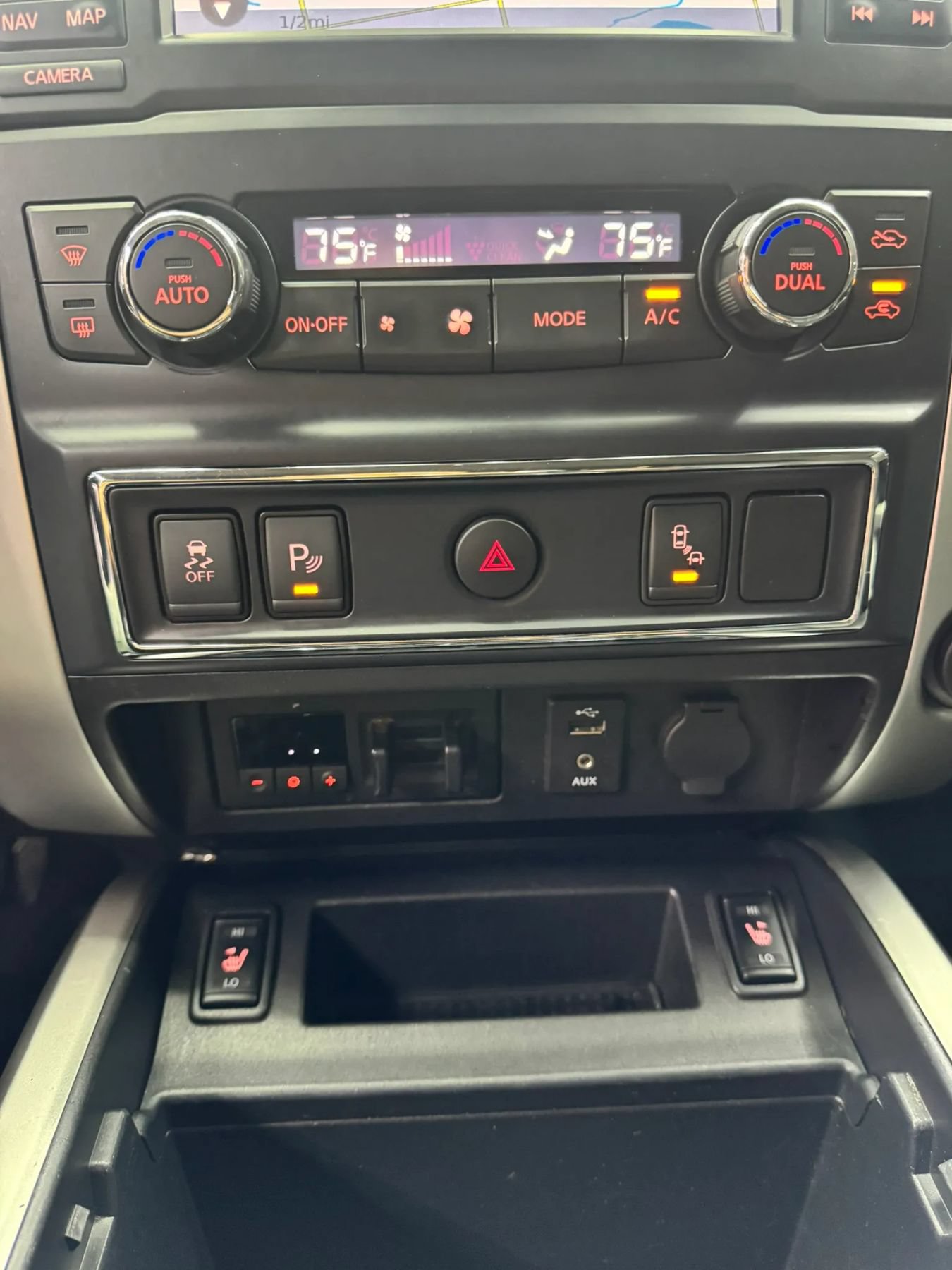 Used 2017 Nissan Titan SV RWD image 30