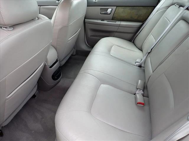 Used 2002 Ford Taurus SES image 8