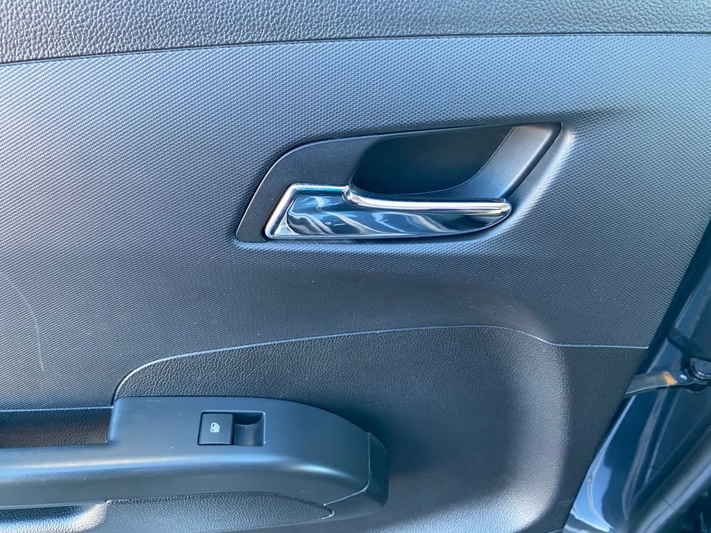 Used 2013 Chevrolet Sonic LTZ image 17