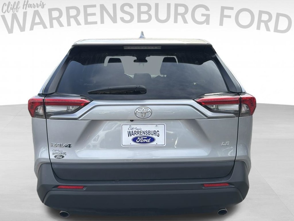 Used 2024 Toyota RAV4 LE FWD image 6